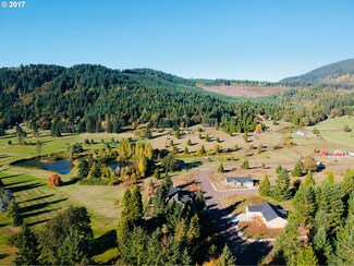 76709 Bugle Loop Unit 6, Oakridge, OR 97463