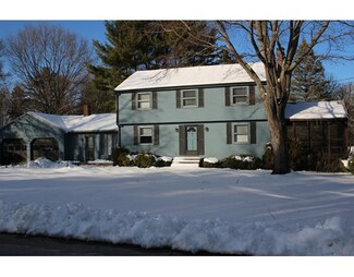 10 Daniels Rd, Wenham, MA 01984