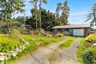 1896 Blake Rd, McKinleyville, CA 95519