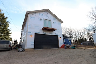 N1517 Grove St, Lake Geneva, WI 53147