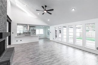 1814 Elmwood Ct, Sugar Land, TX 77498
