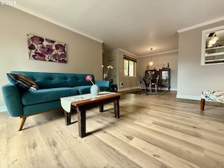 126 Oswego Summit Unit 126, Lake Oswego, OR 97035
