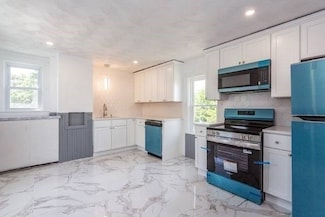 6 Smith St, Taunton, MA 02780