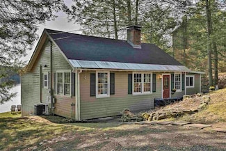 132 N Shore Rd, Spofford, NH 03462