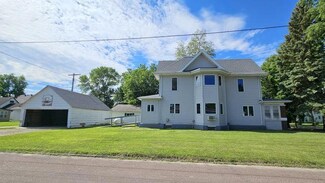 618 W 5th St, Graceville, MN 56240