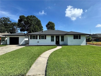 4207 Center St, Metairie, LA 70001