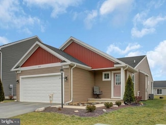 315 Amberleigh Ln, Shippensburg, PA 17257