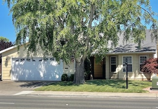 834 N Ham Ln, Lodi, CA 95242