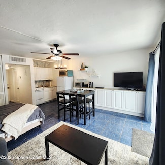 221 Columbia Dr Unit 124, Cape Canaveral, FL 32920