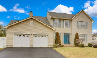 13 Dogwood Ct, Cliffwood, NJ 07721