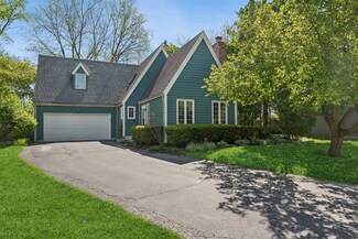 321 Seafarer Dr, Third Lake, IL 60030