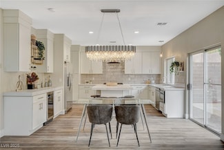 2033 Shining Feather Ln, Las Vegas, NV 89134