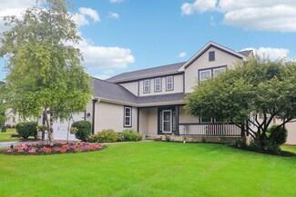 835 N Overlook Cir, Round Lake, IL 60073