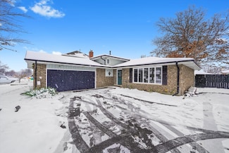 8939 Melvina Ave, Oak Lawn, IL 60453