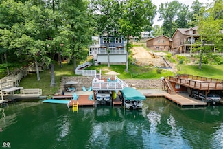 7433 Hummingbird Dr, Nineveh, IN 46164