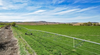 1547 Highway 201, Adrian, OR 97901