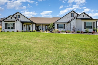 1445 Woodland Dr, Cross Roads, TX 76227