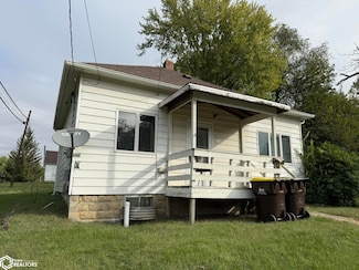 215 W Clay St, Osceola, IA 50213