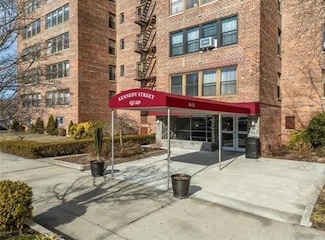 18-35 Corporal Kennedy St Unit 5C, Bayside, NY 11360