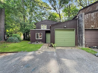 7 Keswick Cir, Chesapeake, VA 23320