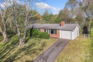 14 Morgan Blvd, Arden, NC 28704