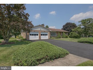 271 Maple Dr, Morgantown, PA 19543