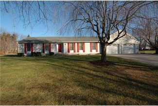 8 Carlyle Dr, Wrightstown, NJ 08562