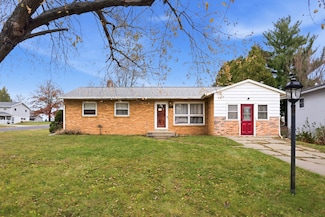 1864 Revere St, Freeport, IL 61032