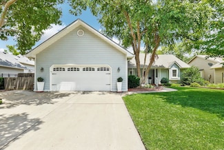 2720 N Cranberry St, Wichita, KS 67226