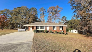 101 Vivian Dr, Byron, GA 31008