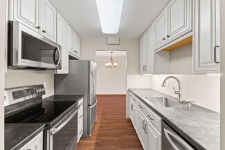 2690 Oxford St N Unit 201, Roseville, MN 55113