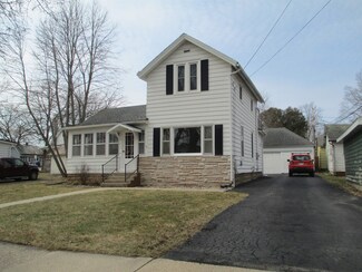 612 Lake St, Baraboo, WI 53913