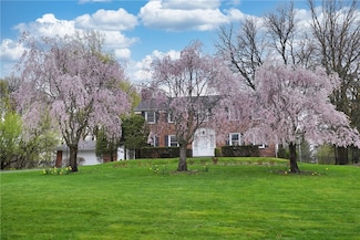 145 Clover Hills Dr, Rochester, NY 14618