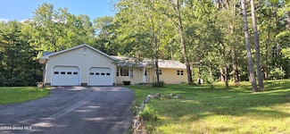 1031 Saratoga Rd, Gansevoort, NY 12831