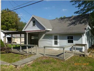 515 N Park Ave, Jasonville, IN 47438