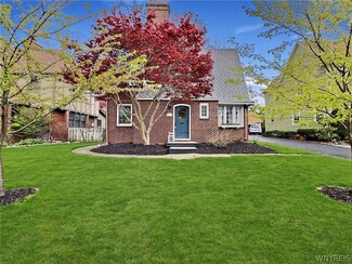 72 Washington Hwy, Buffalo, NY 14226