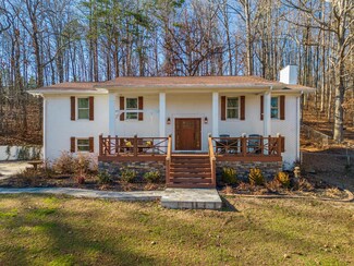 5101 Silver Ln, Apison, TN 37302