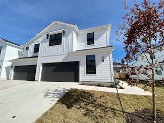 520 Fieldwood Dr Unit C, Mustang Ridge, TX 78610
