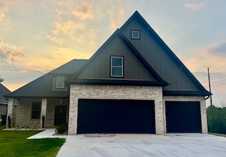 155 Moore Rd, Beaumont, TX 77713