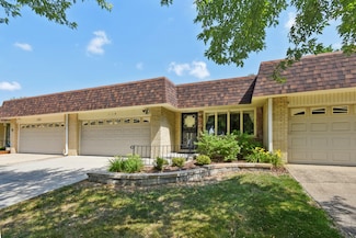 110 Meadowbrook Ln, Morris, IL 60450
