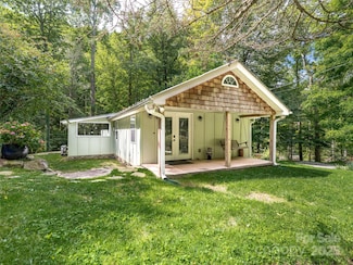 347 Blackberry Inn Rd, Weaverville, NC 28787