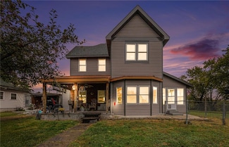 705 E 6th St, Trenton, MO 64683