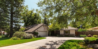 499 E Braddock Dr, Fresno, CA 93720