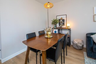 425 W Beech St Unit 805, San Diego, CA 92101
