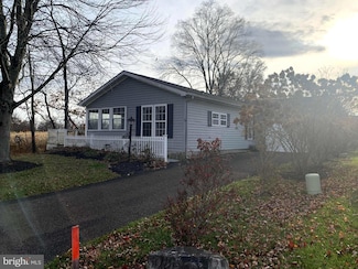 214 Dove Ct, New Hope, PA 18938