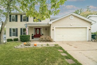 1035 Hollybend Dr, Ballwin, MO 63021
