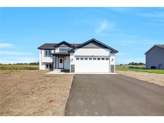 317 Estate Dr, Avon, MN 56310