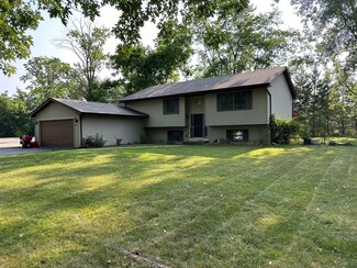 3616 E Wonder Lake Rd, Wonder Lake, IL 60097
