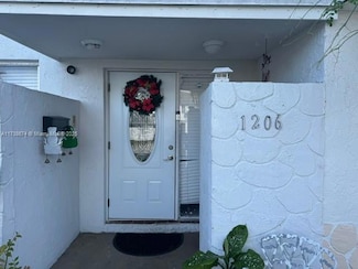 1206 Seaview, North Lauderdale, FL 33068