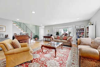 97 Burnham Ave, Roslyn Heights, NY 11577
